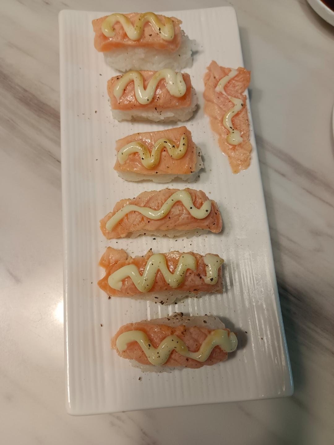 火灸三文鱼寿司🍣🔥