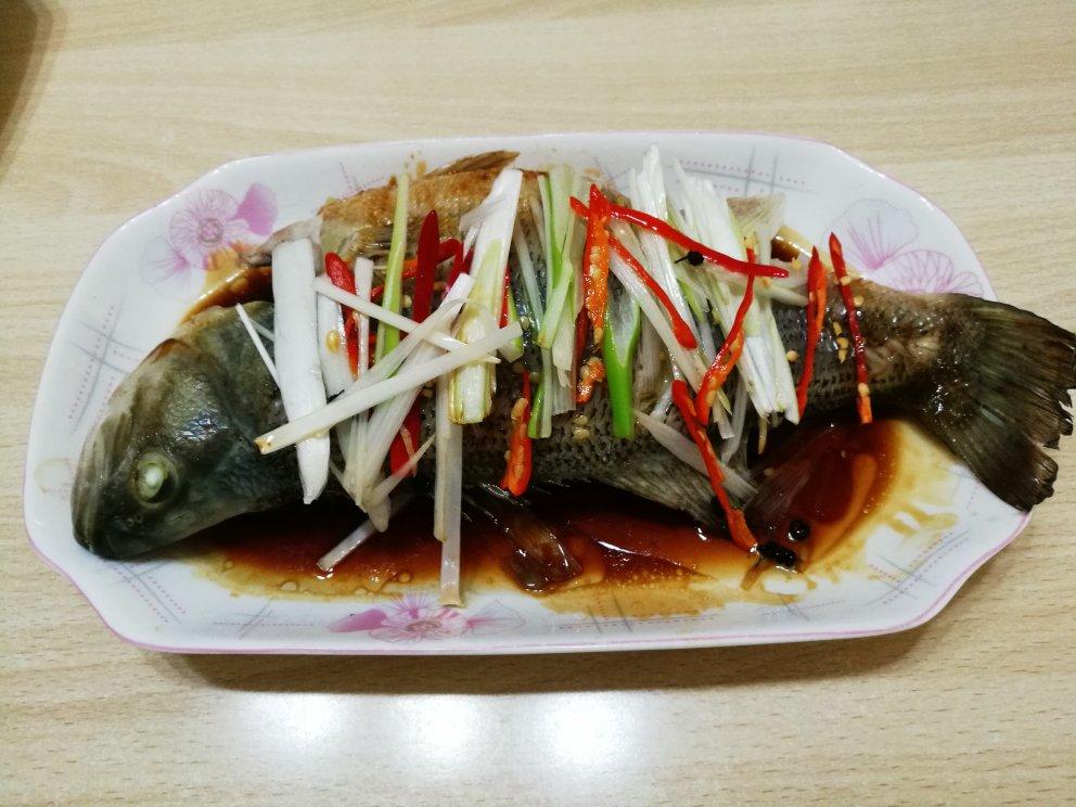清蒸鲈鱼