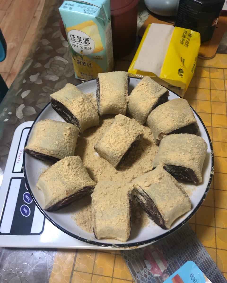此配方做出的驴打滚无比软糯，放一天还是软的