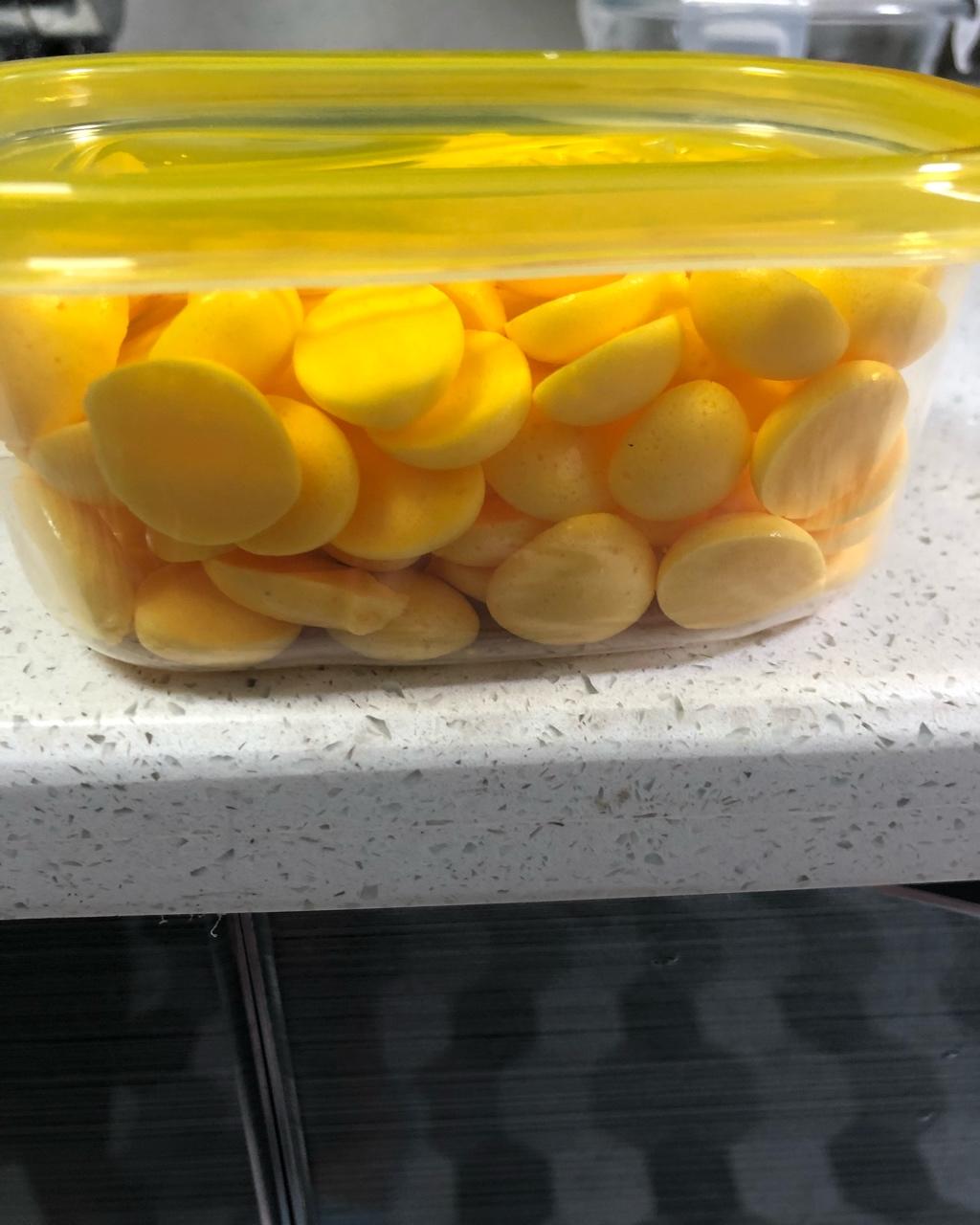 入口即化的无添加蛋黄溶豆