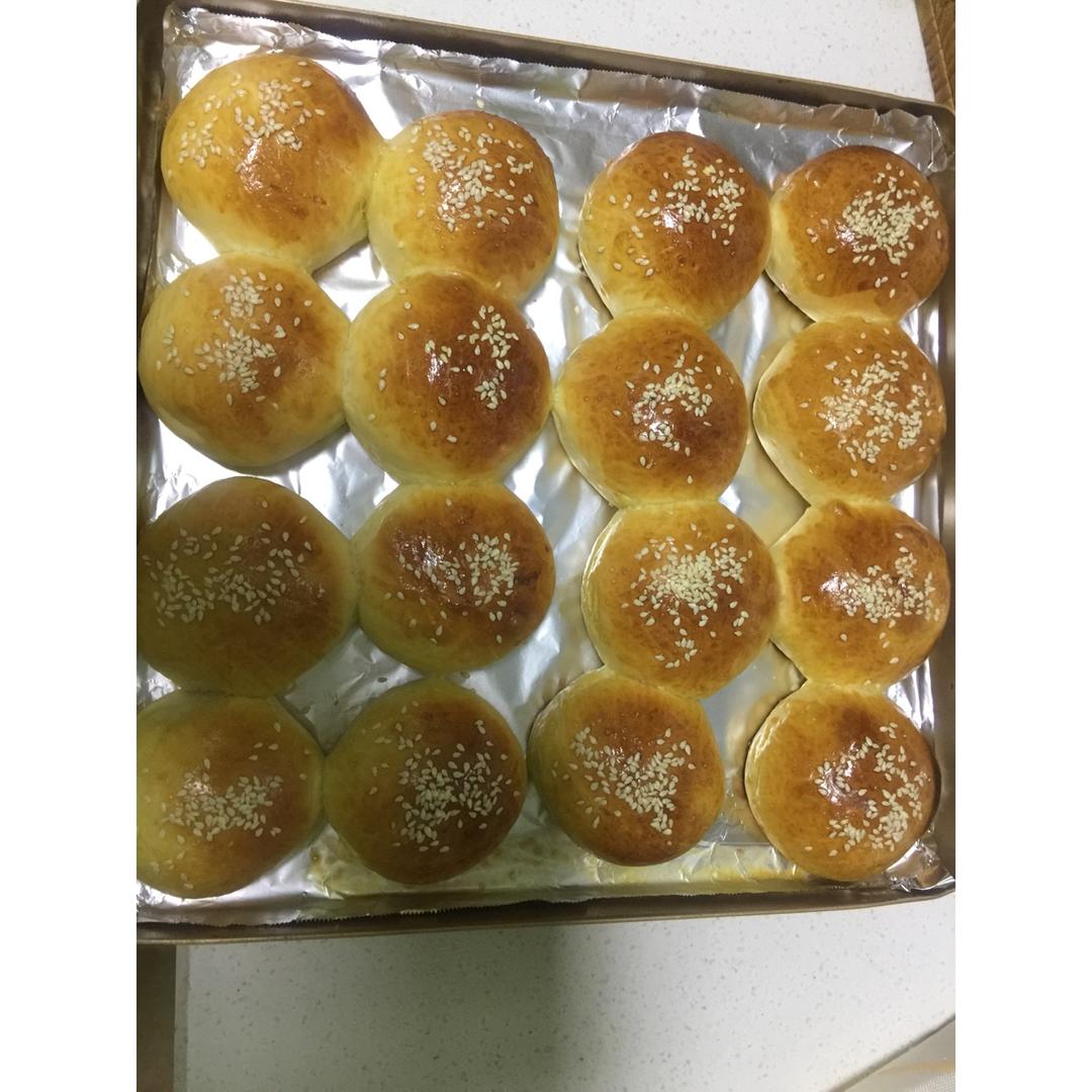 大人小孩都爱不释口的【蜂蜜牛奶小餐包】
