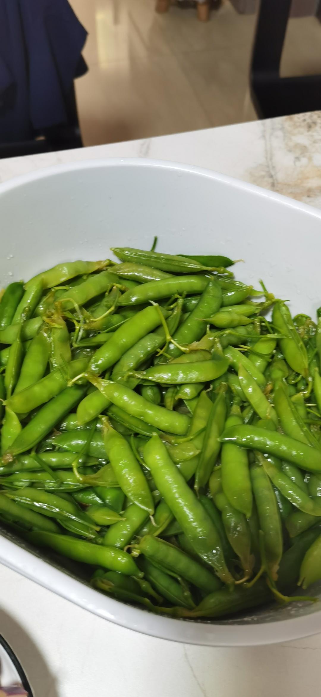 一口春天：水煮豌豆荚