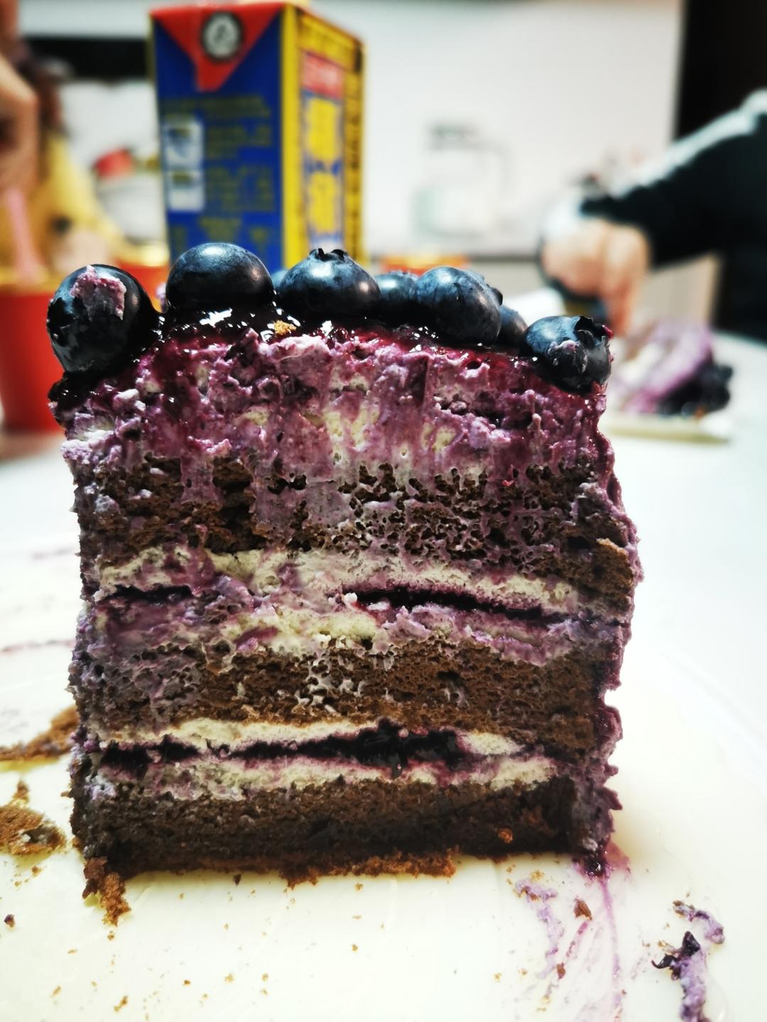 蓝莓瀑布巧克力蛋糕