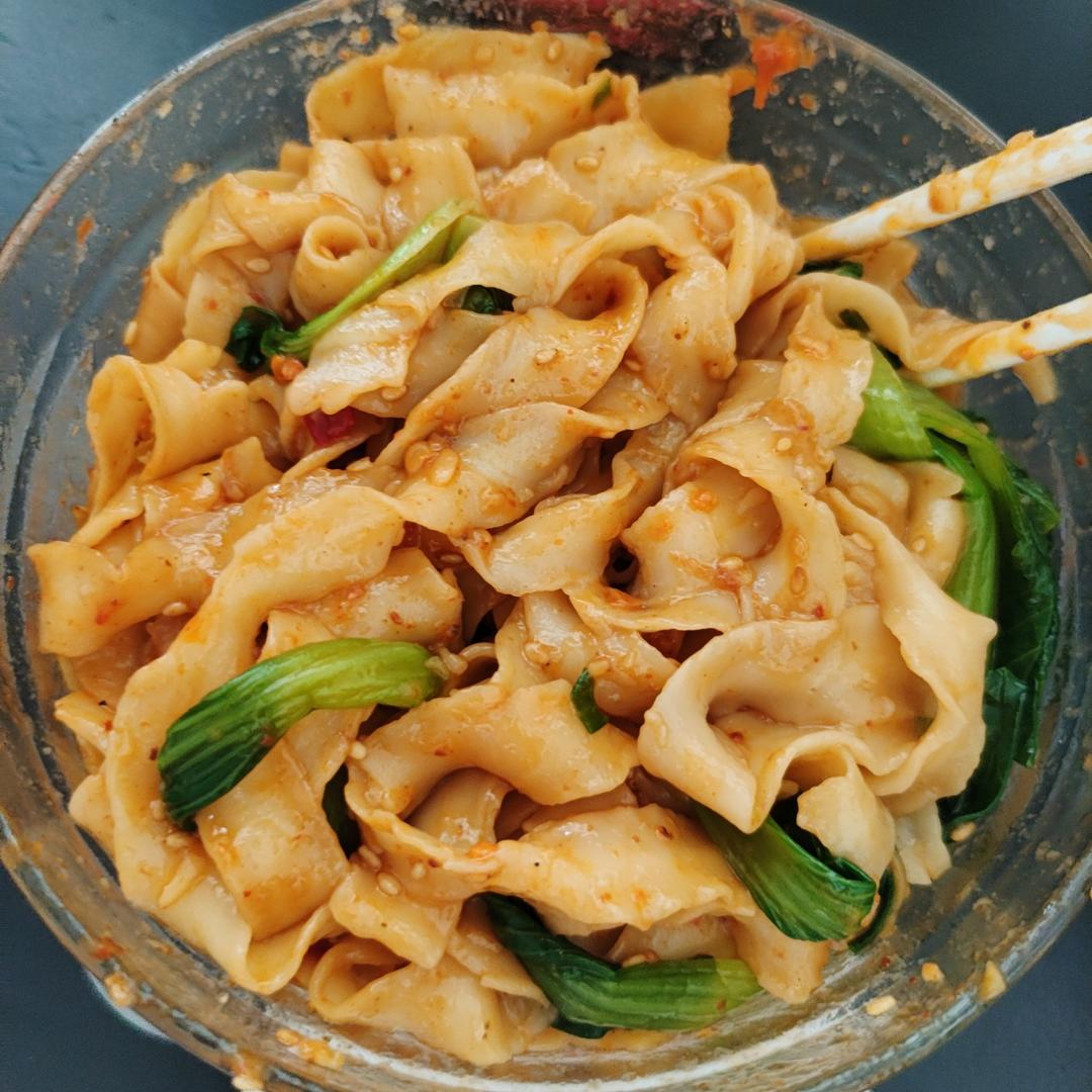 十分钟就能吃上的超简单油泼面