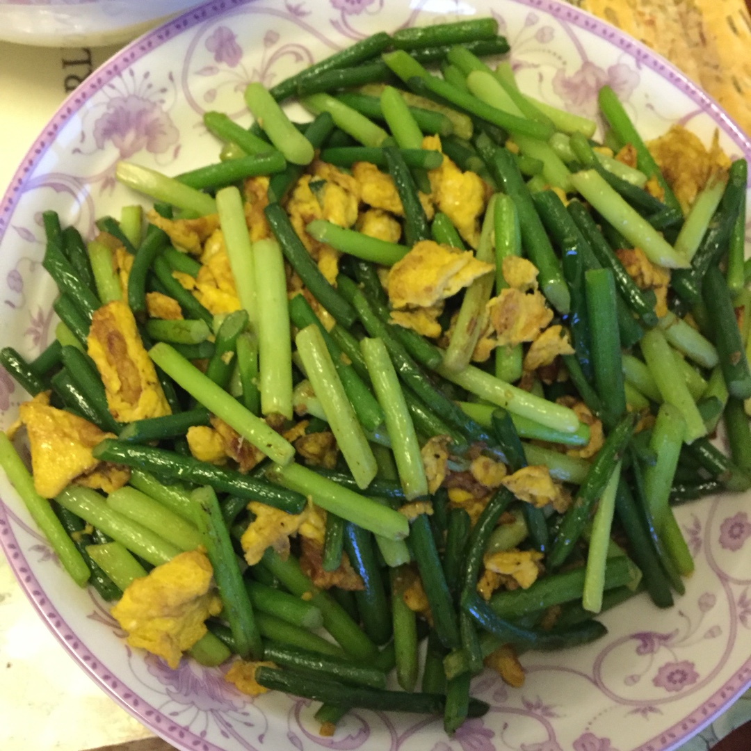 蒜苔炒鸡蛋