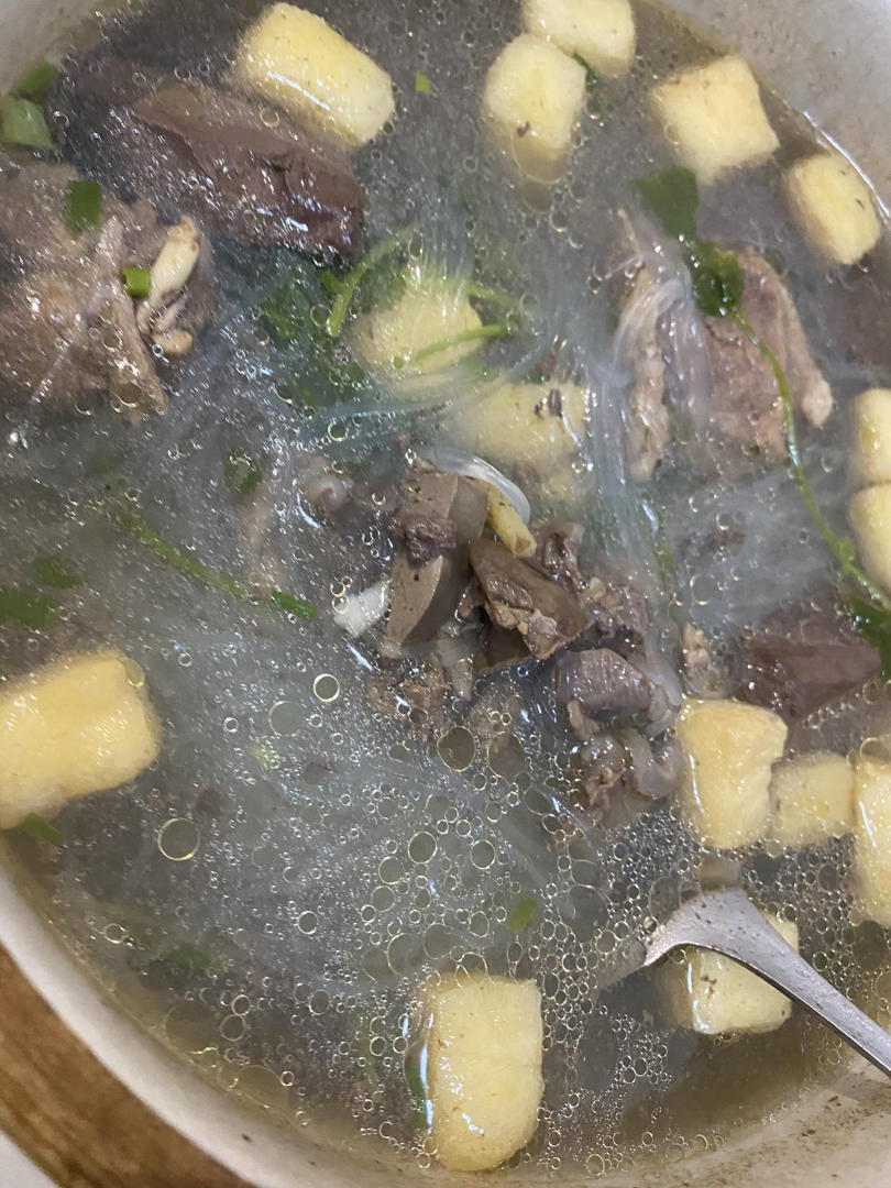 鸭血粉丝汤
