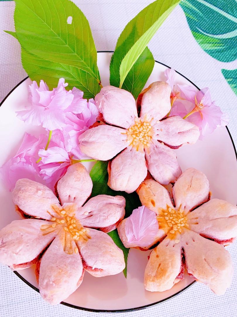 少女心满满的豆沙桃花酥