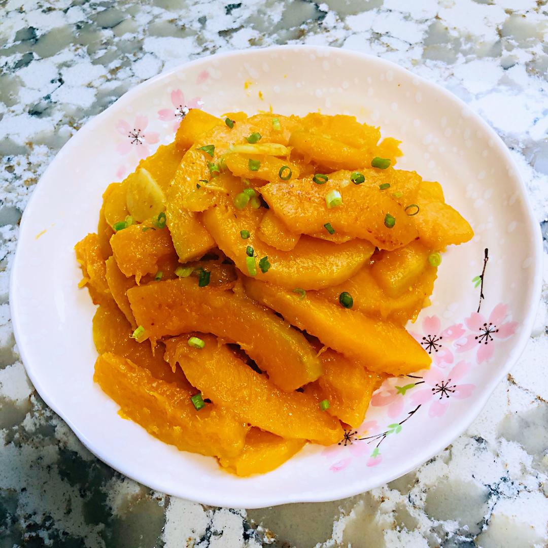 零失败的蒜片炒焖南瓜的做法