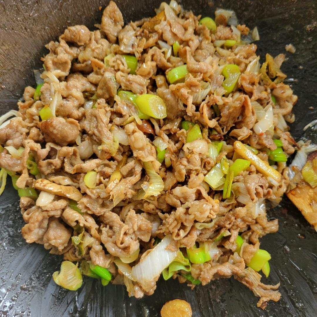 炒了20多年的葱爆羊肉