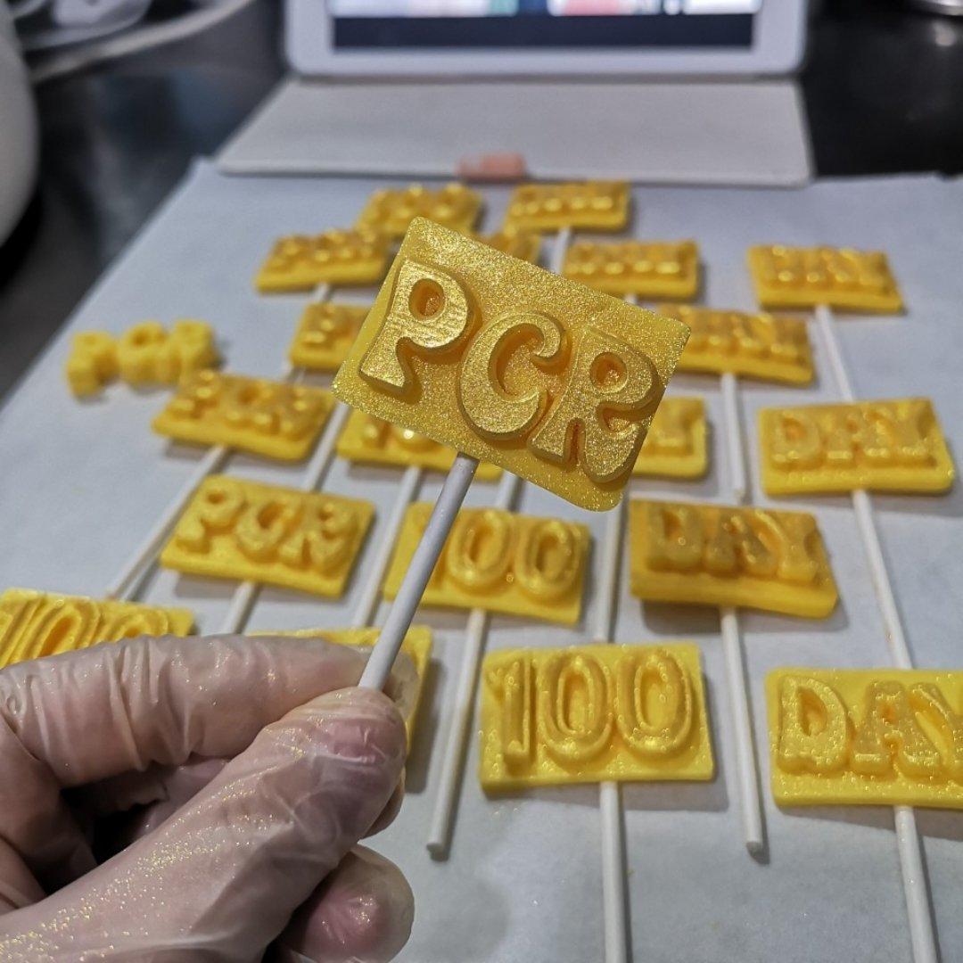 大丫头玉做的巧克力糖牌