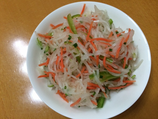 凉拌萝卜丝