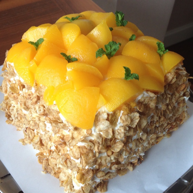 四叶clover做的黄桃奶油蛋糕