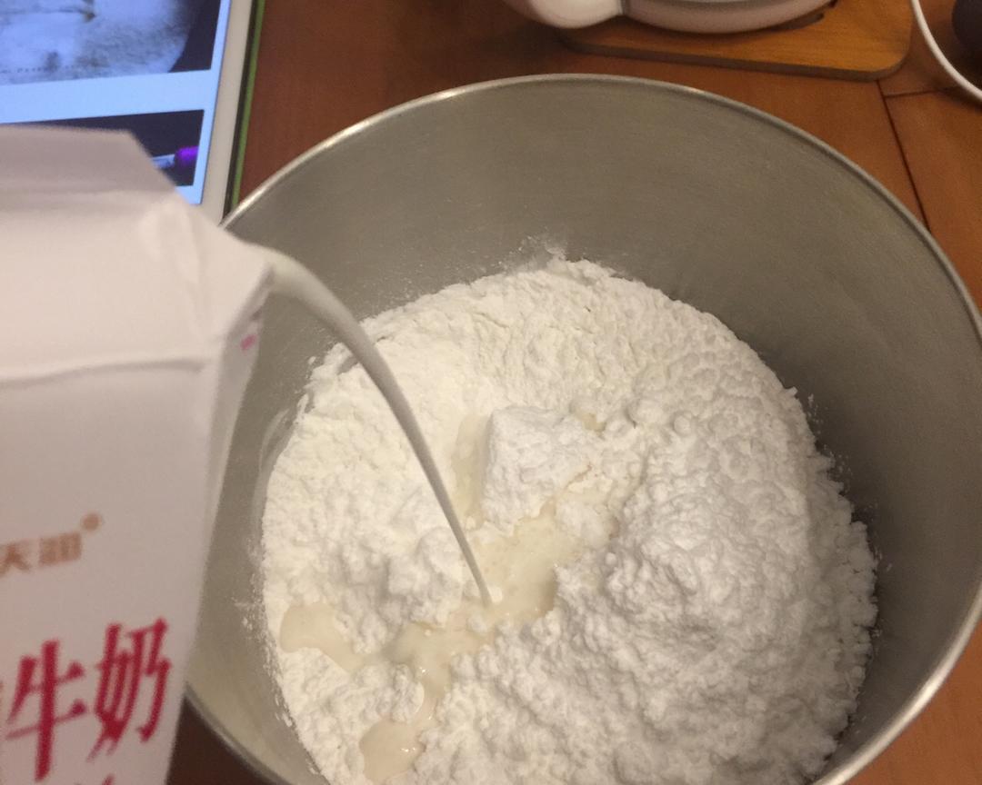 纯奶手撕吐司的做法 步骤1