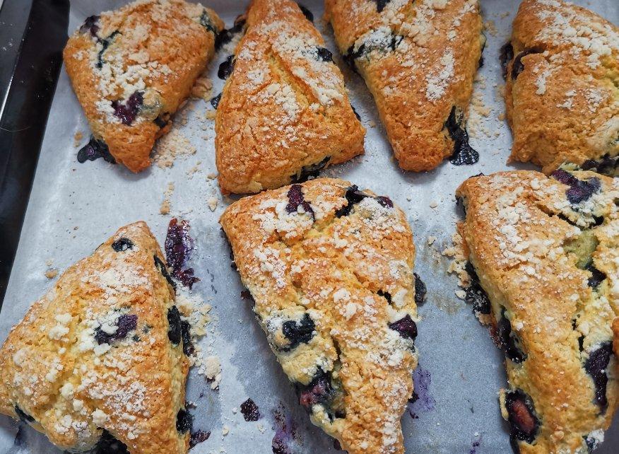 爆浆蓝莓司康饼   Blueberry Scones