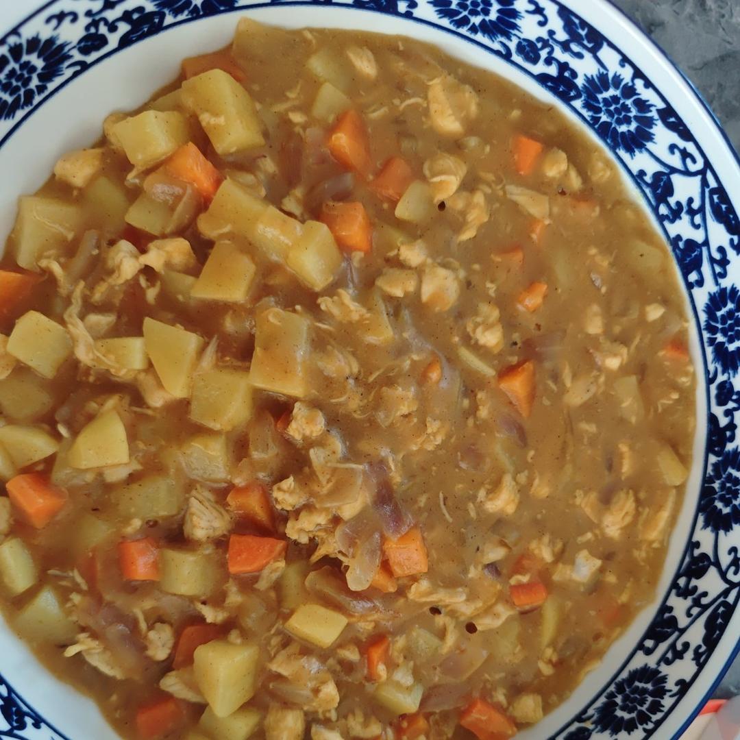 百梦多（好侍）咖喱鸡丁（洋葱胡萝卜土豆炒鸡胸）