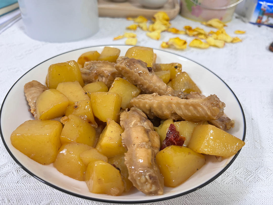 土豆炖鸡翅（快手零失败）