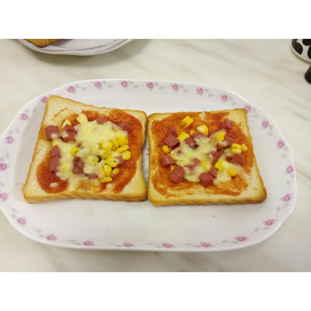 吐司太阳蛋披萨
