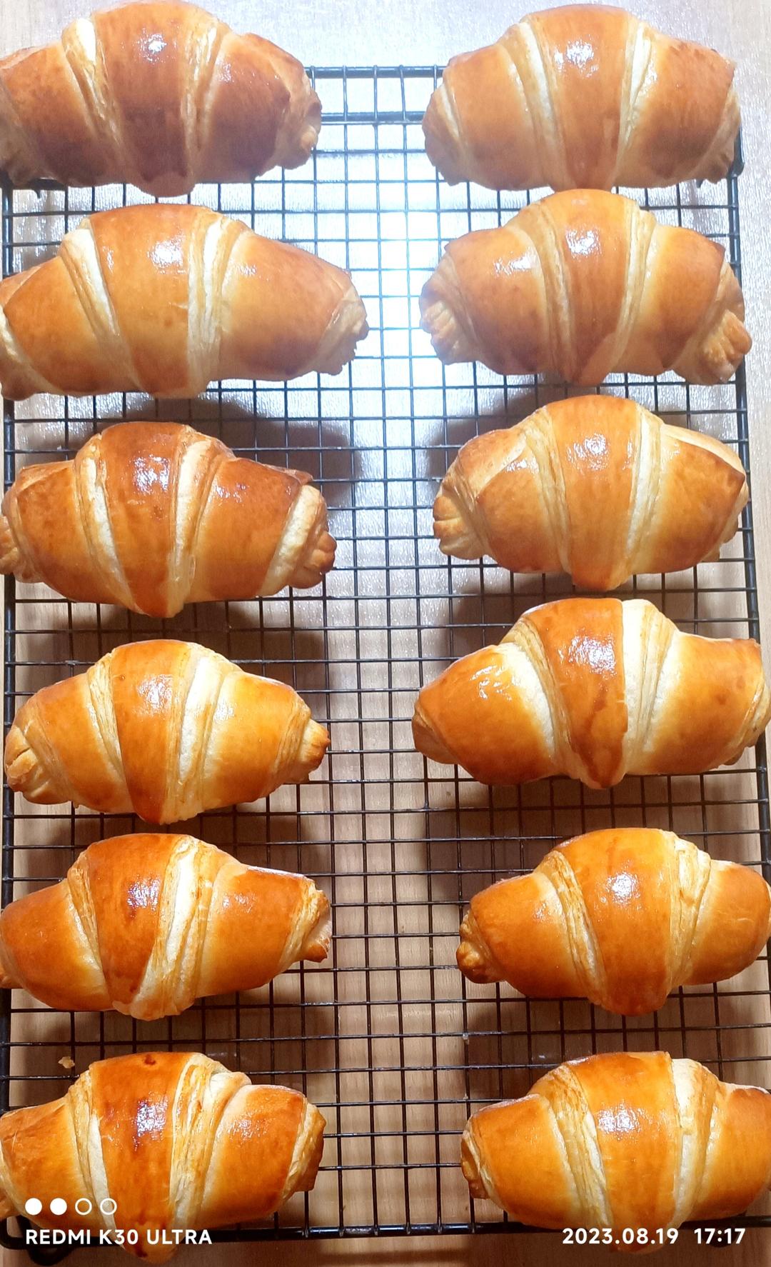 不用折叠！可颂牛角包的傻瓜做法