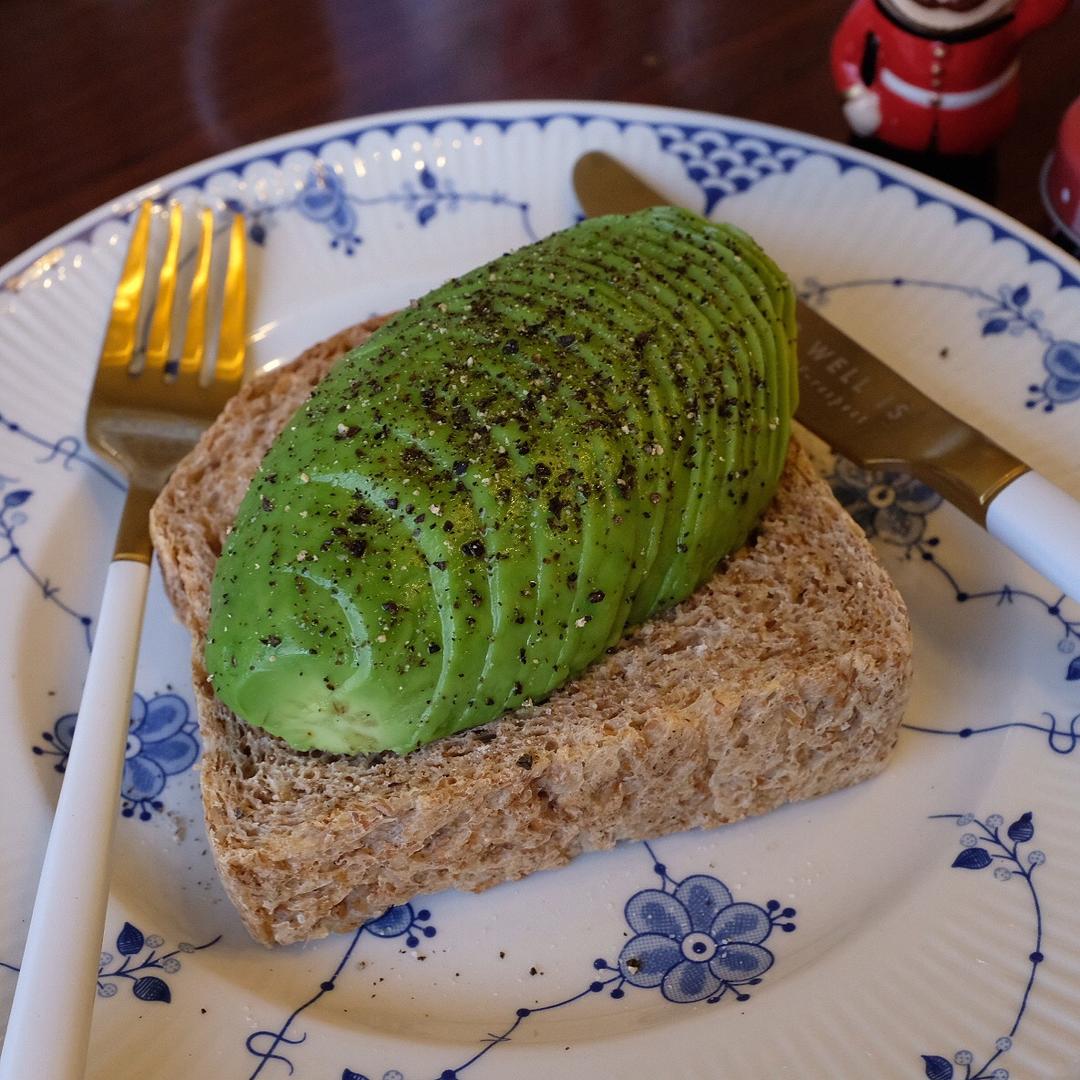 牛油果吐司