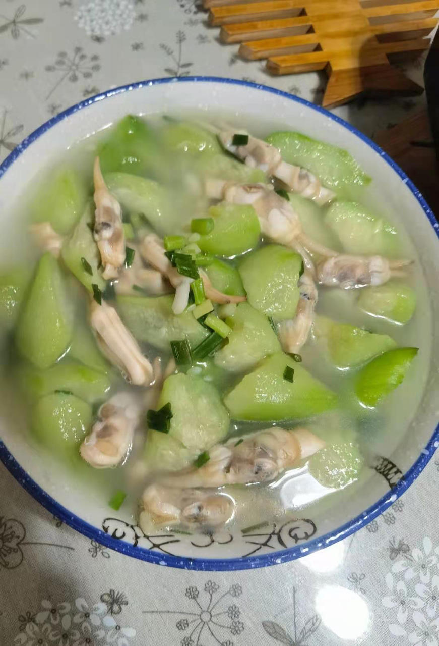宝宝辅食：丝瓜焖老蛏（补铁 10m+）