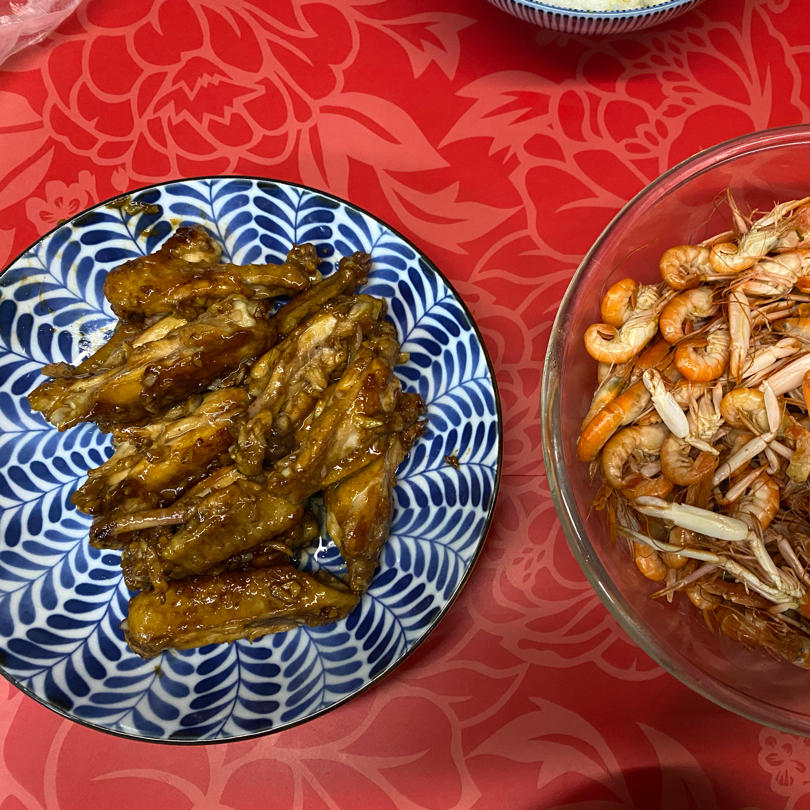蒜香浓郁，鲜嫩多汁的蒜香鸡翅
