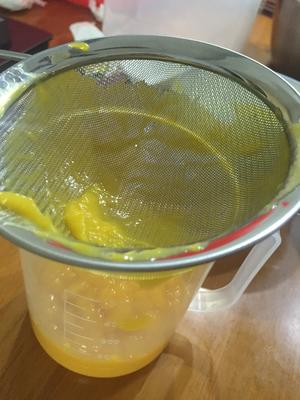 椰汁芒果千层糕的做法 步骤3