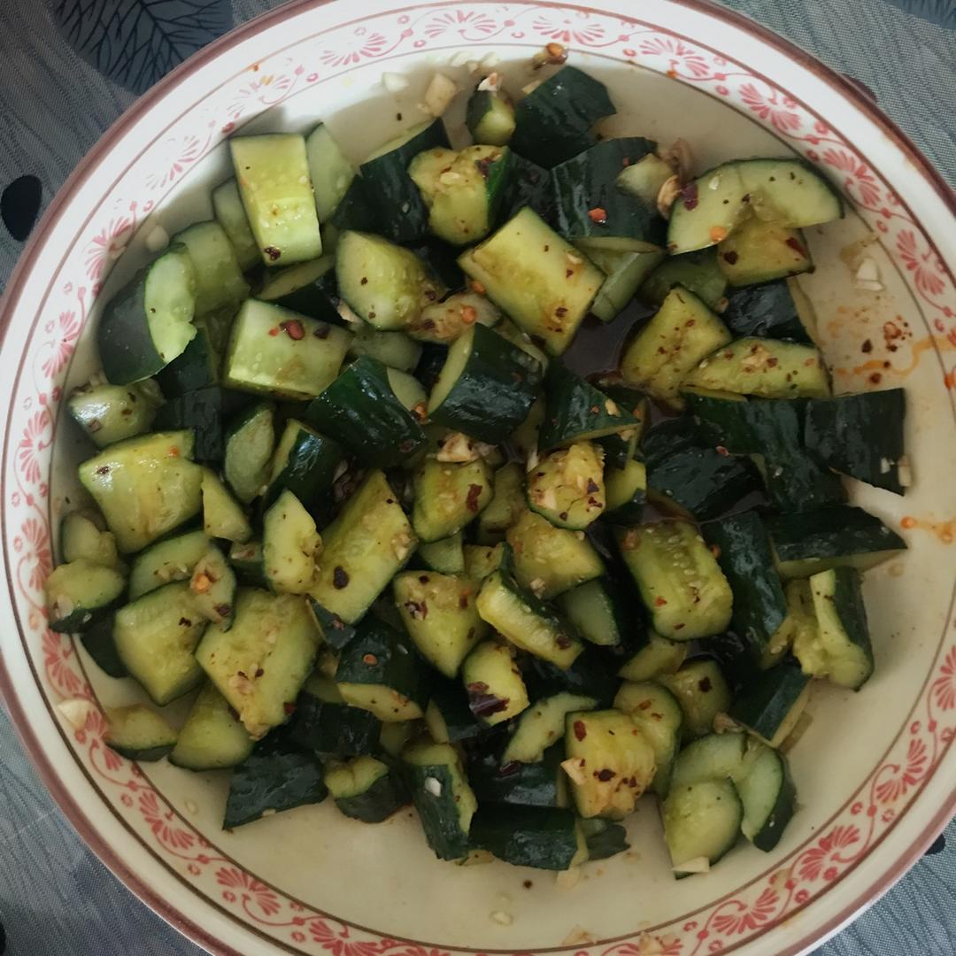 凉拌家常黄瓜
