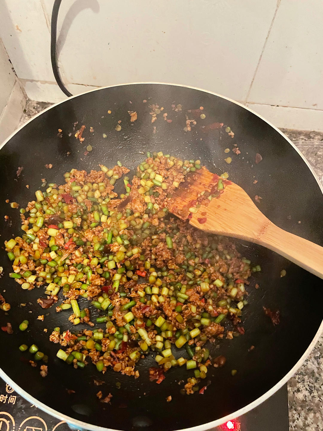 下饭外婆菜（肉沫炒蒜薹沫）