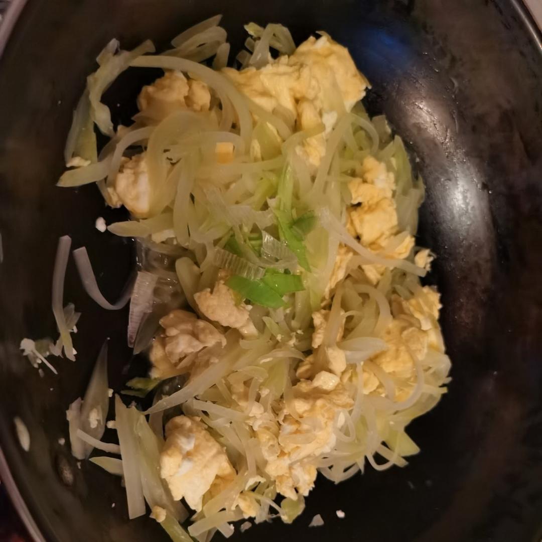 莴笋炒蛋