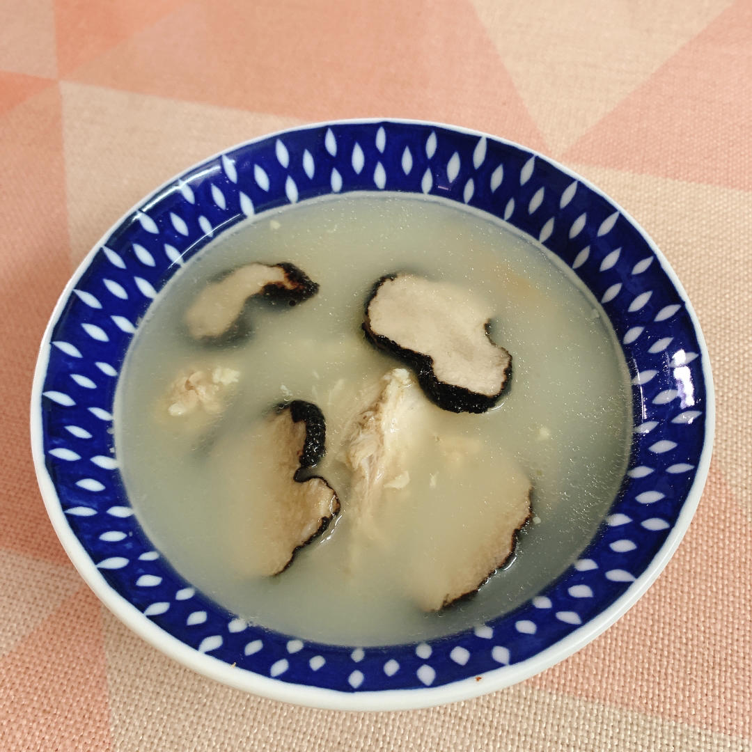 黑松露清鸡汤