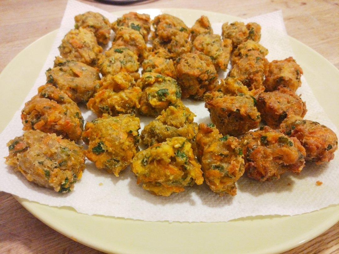 胡萝卜香菜素丸子