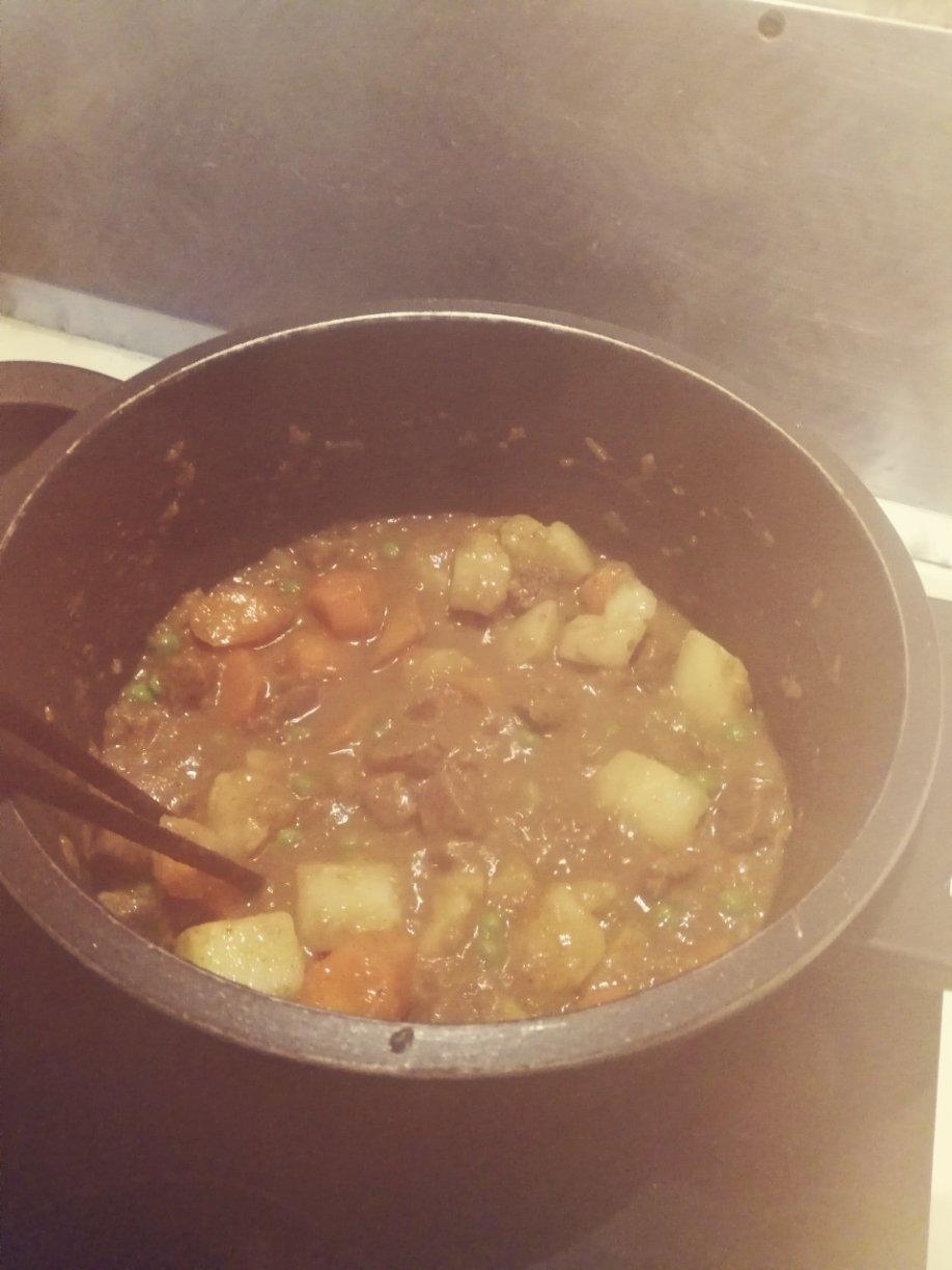Mr董的招牌咖喱牛肉饭