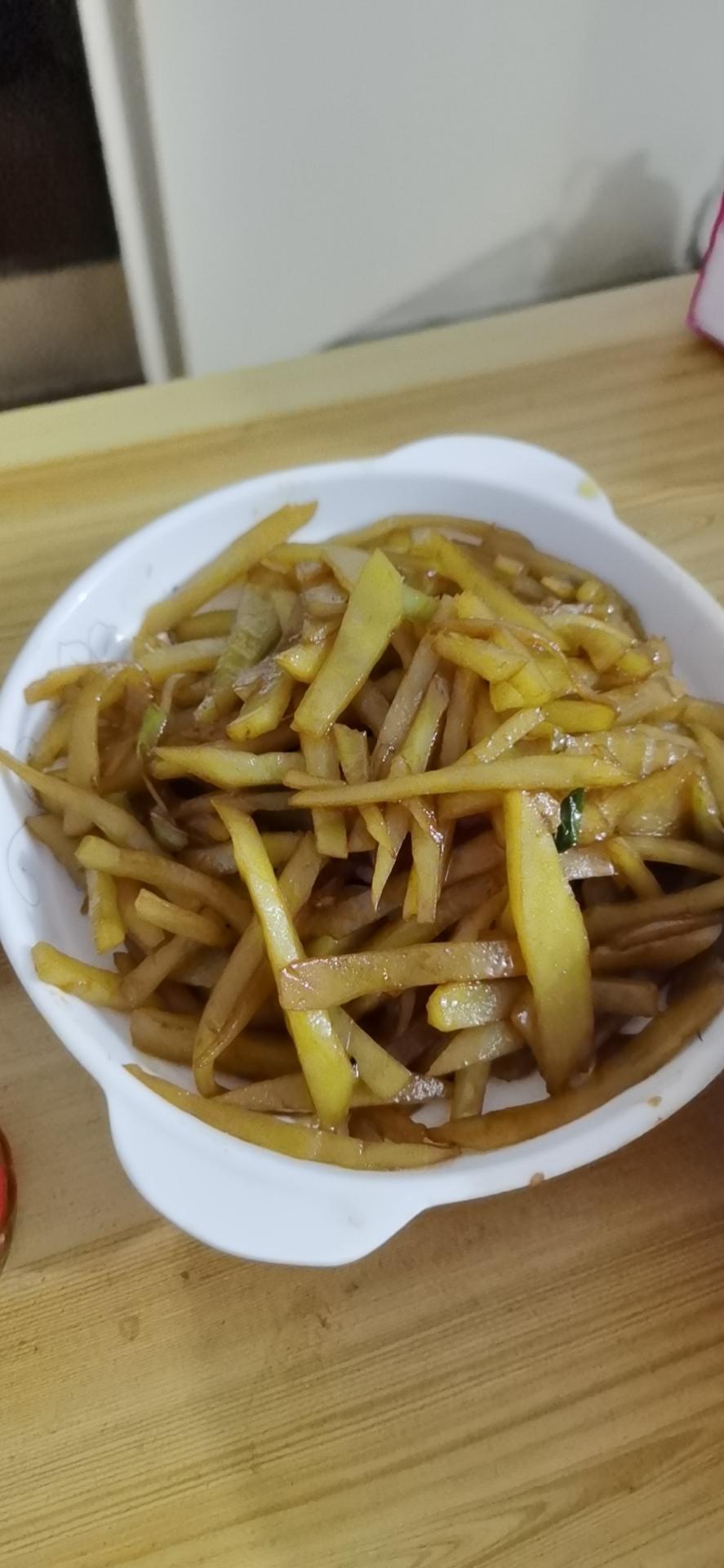 厨师长教你：“炝炒土豆丝”的家常做法，口感爽脆