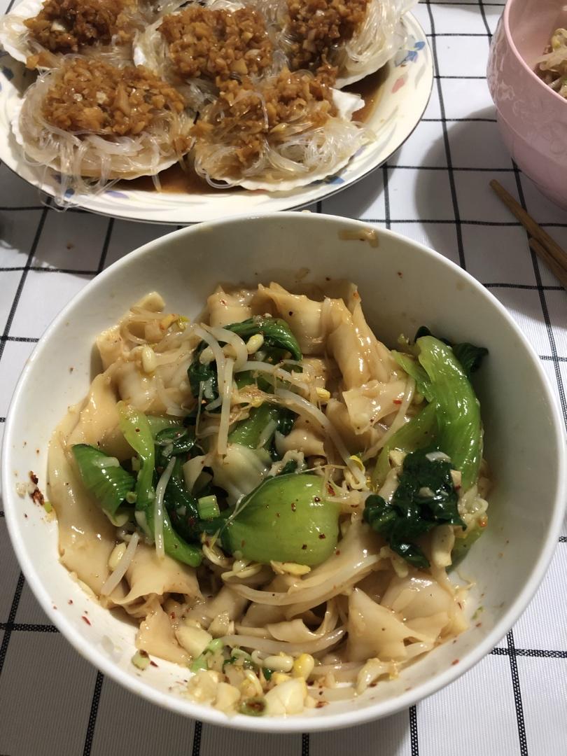 十分钟就能吃上的超简单油泼面