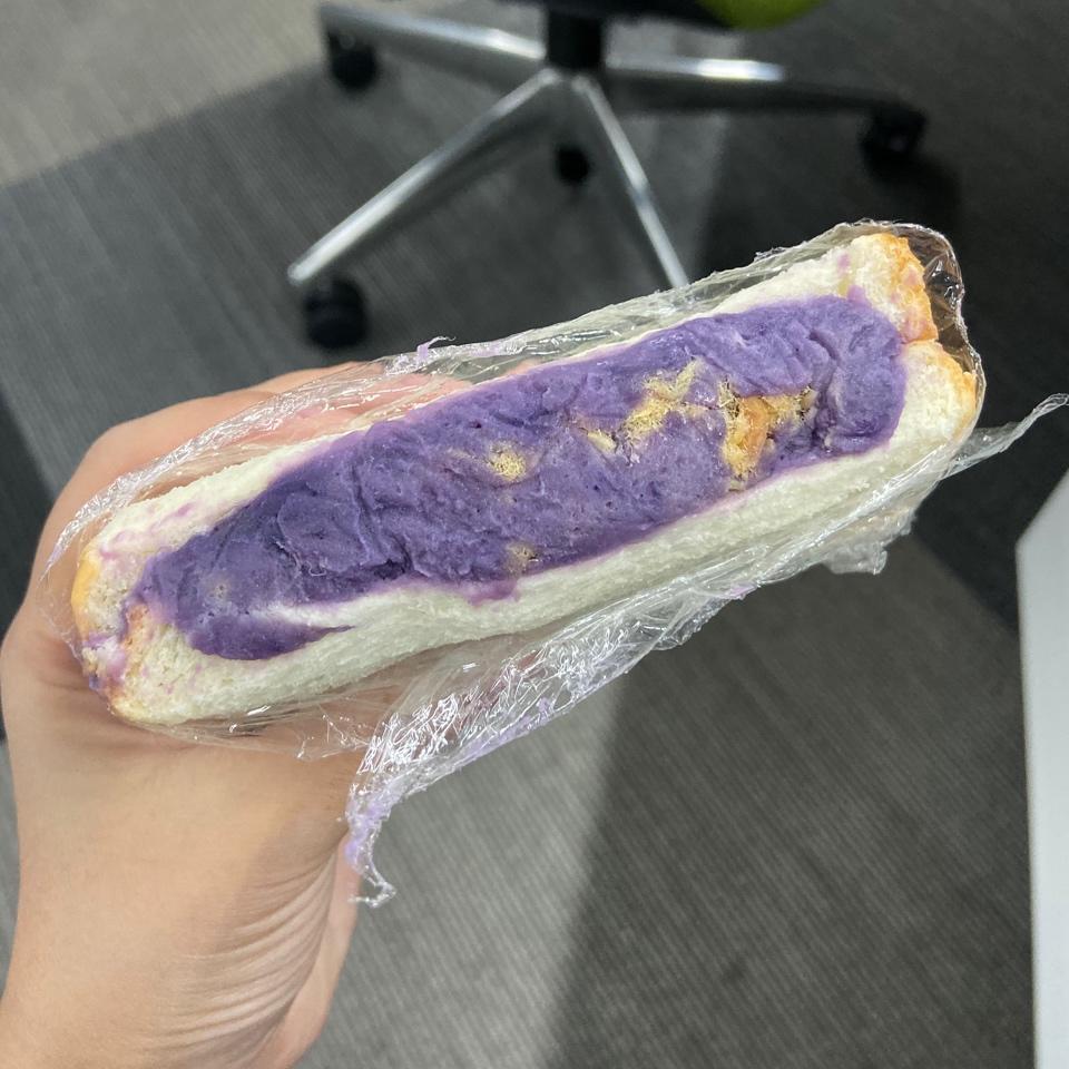 紫薯肉松三明治