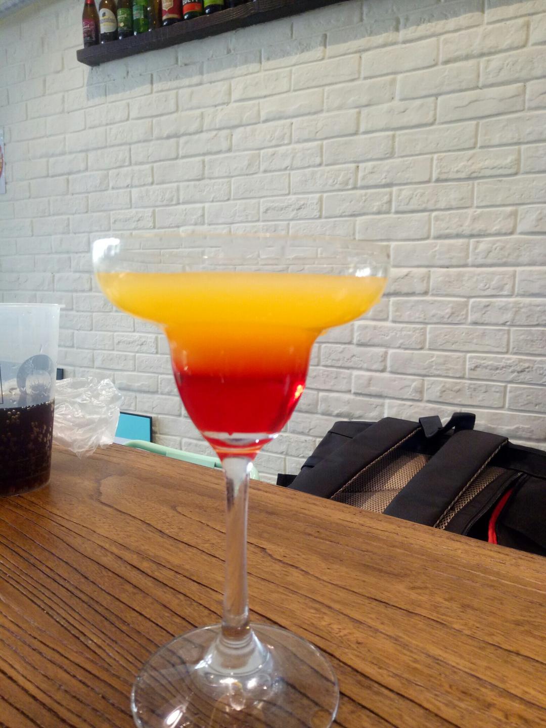 龙舌兰日出 Tequila Sunrise 鸡尾酒