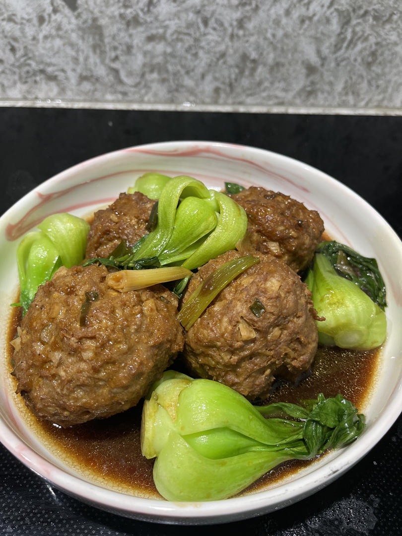 四喜丸子/红烧狮子头 Chinese Meatballs