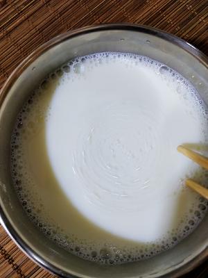 全脂纯牛奶做酸奶的做法 步骤1