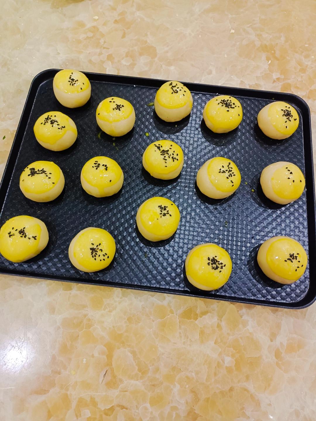 免揉免松弛超快手不破酥不混酥的蛋黄酥—新手一看包会