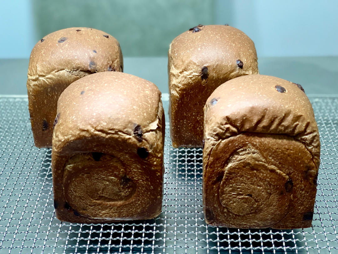 巨~巨好吃的巧克力奶油吐司