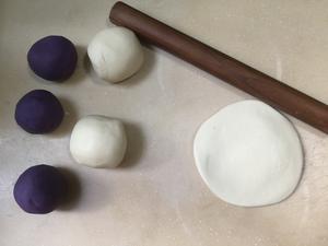 松软的紫薯薄饼的做法 步骤8