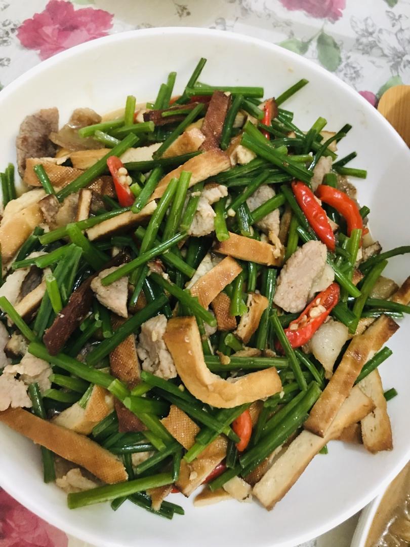 韭菜苔炒肉丝