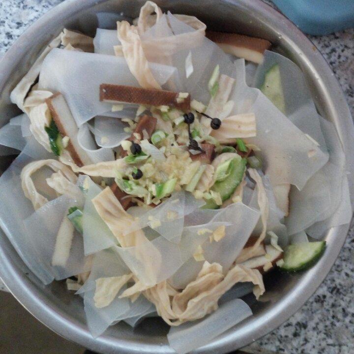 黄瓜拌粉皮