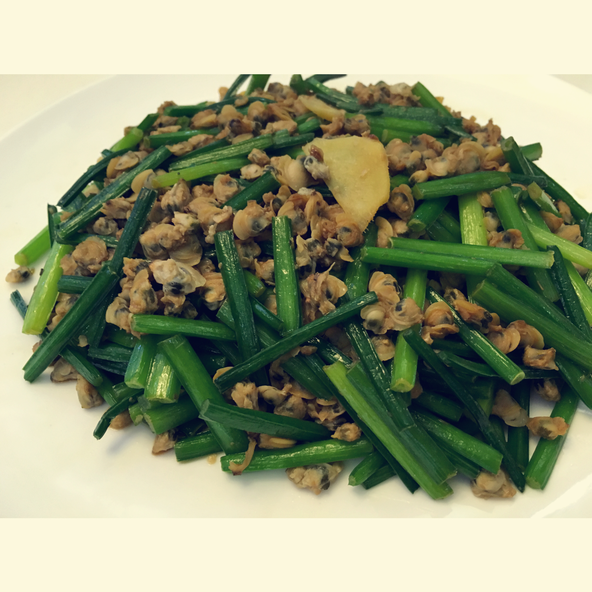 贫僧惠能做的韭菜炒蚬肉