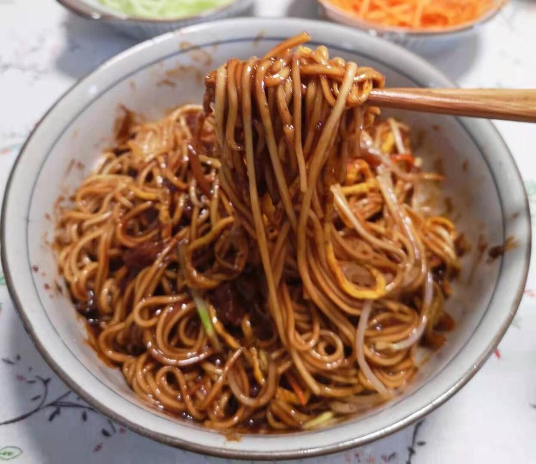 家庭版-北京炸酱面的做法