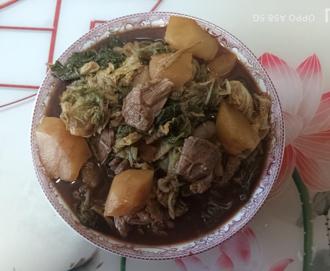 小白菜炖土豆条，东北地道家常菜，从小吃到大的味道，绝对错不了