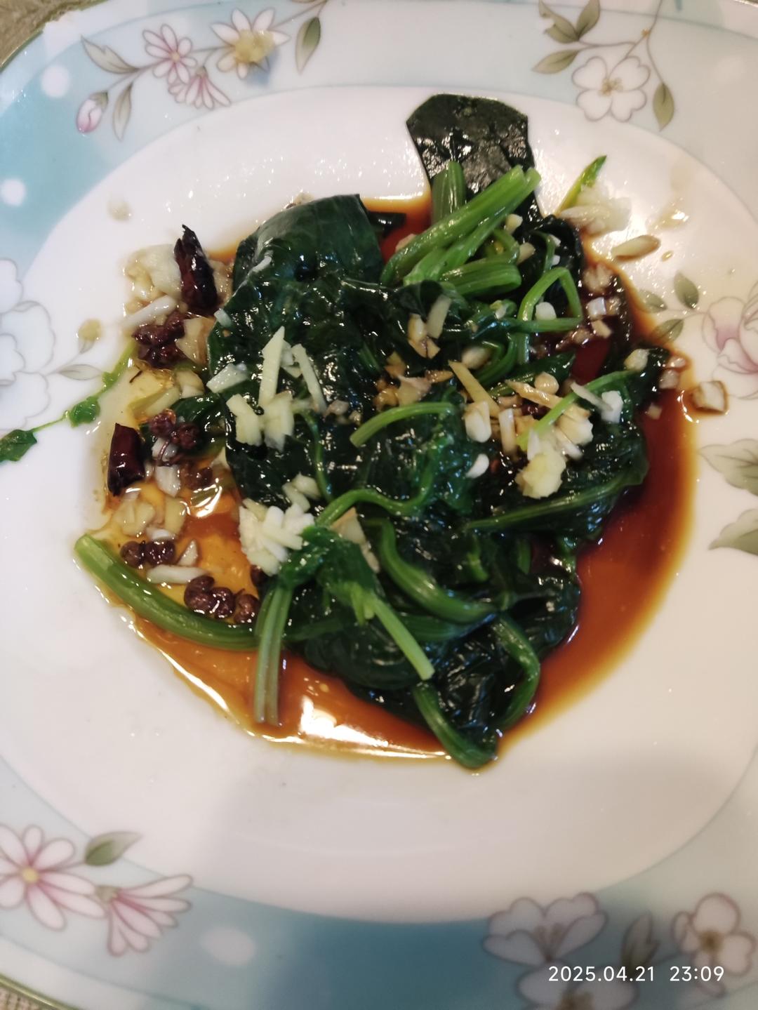 凉拌菠菜(家传秘方)