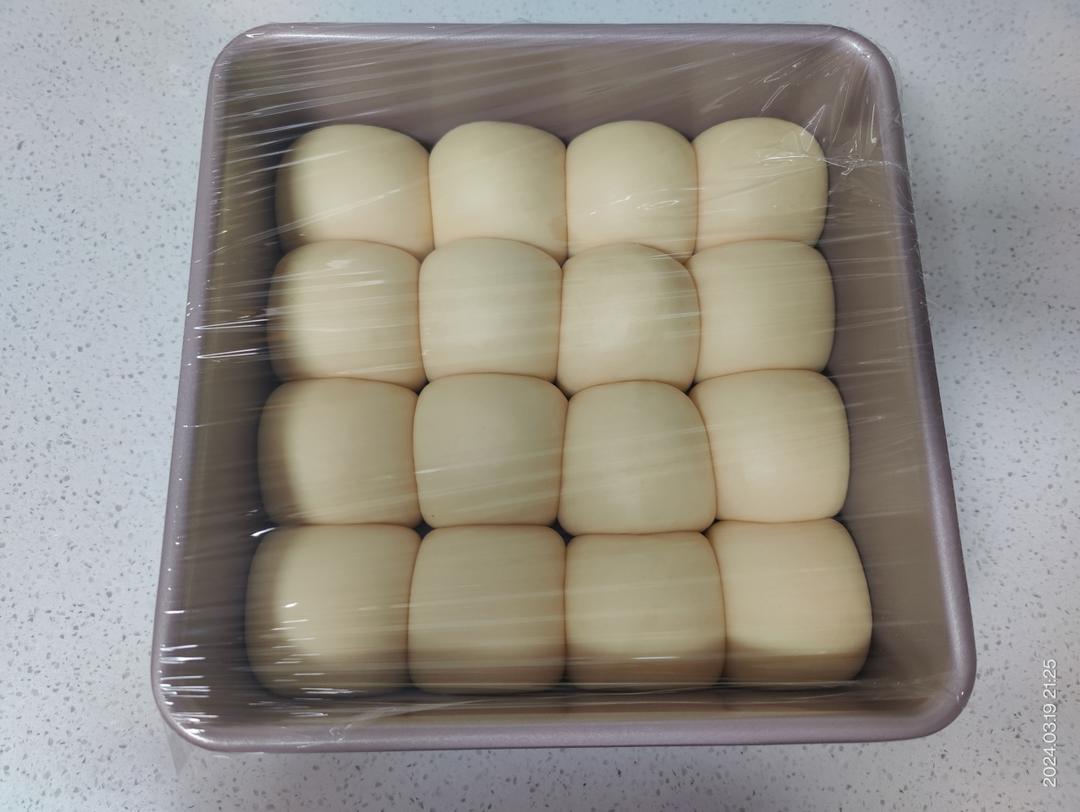 快手椰蓉小餐包（一次发酵照样柔软又拉丝）