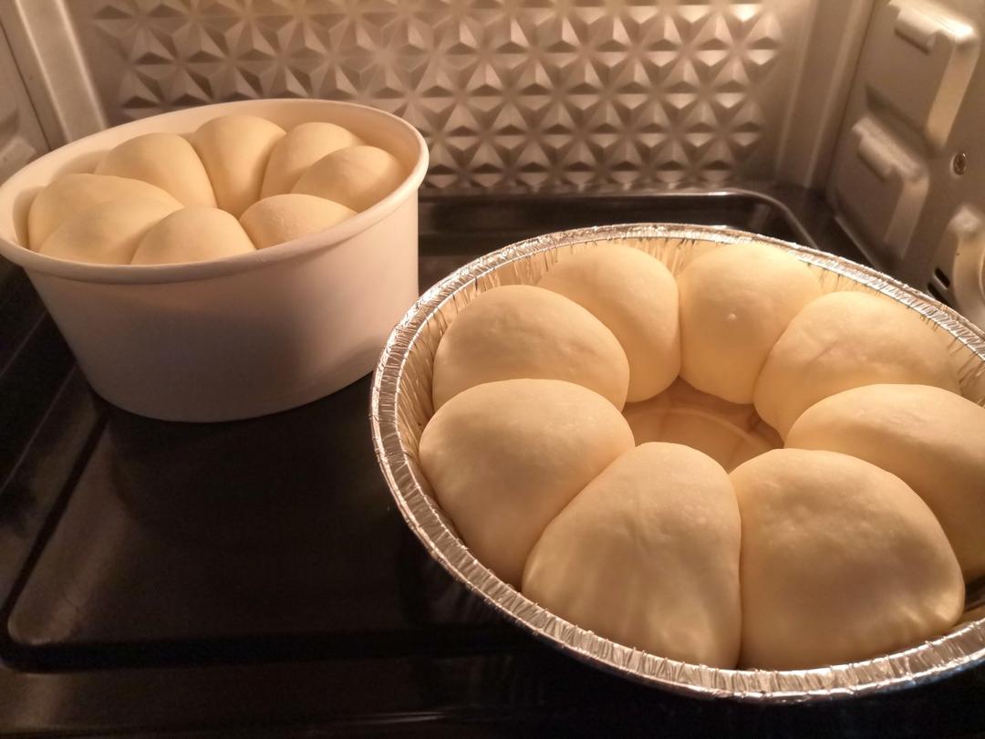 超软牛奶花朵面包