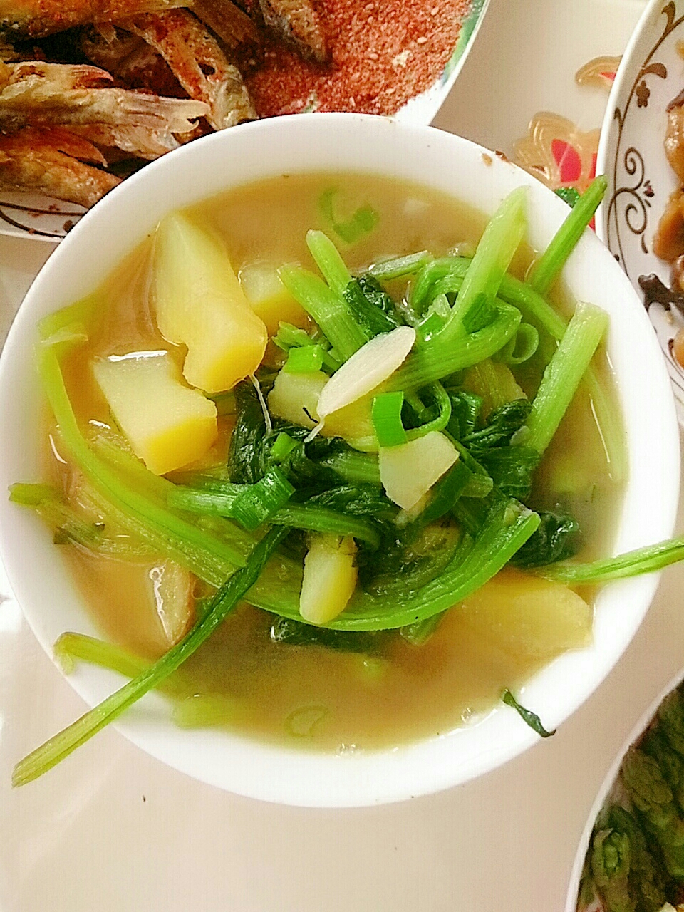 小白菜炖土豆超级下饭